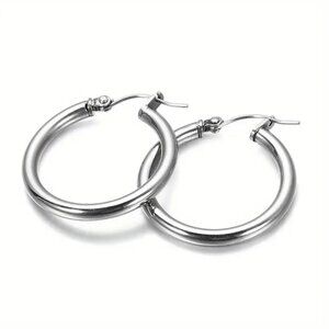 NWT Minimalist Elegant Silver Plated Hoop Earrings Jewelry